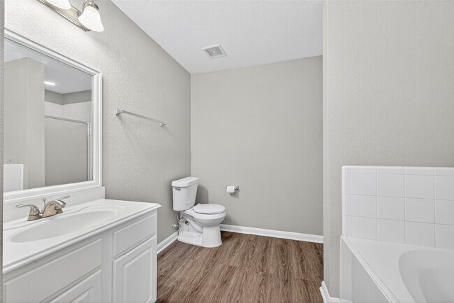 Building Photo - 15826 Kings Cypress Ln