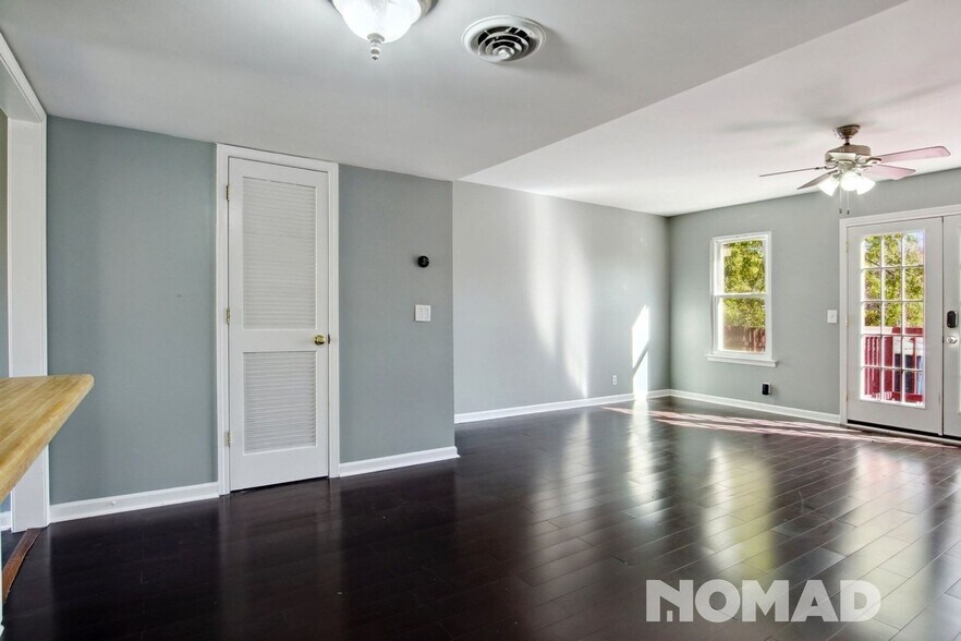 Building Photo - 446 Rural Hill Rd