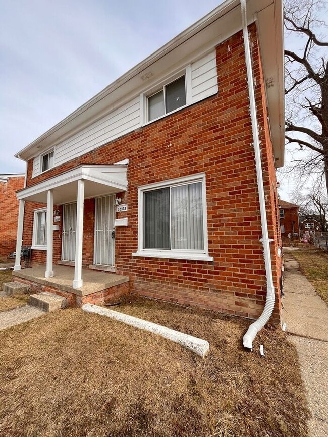 Primary Photo - Charming 2-Bedroom Duplex Home / Pet-Frien...