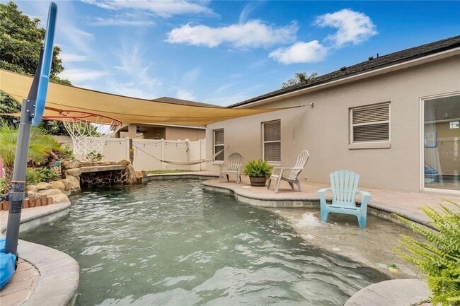Building Photo - 318 Clydesdale Cir