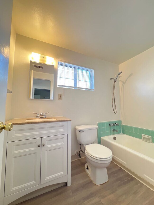 Building Photo - 6tp3110