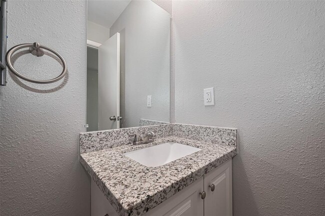 Building Photo - 16316 TX-36