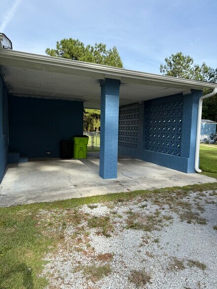 Building Photo - 5400 County Line Rd