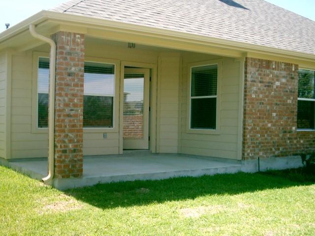 Building Photo - 1002 Mesquite Hollow Pl