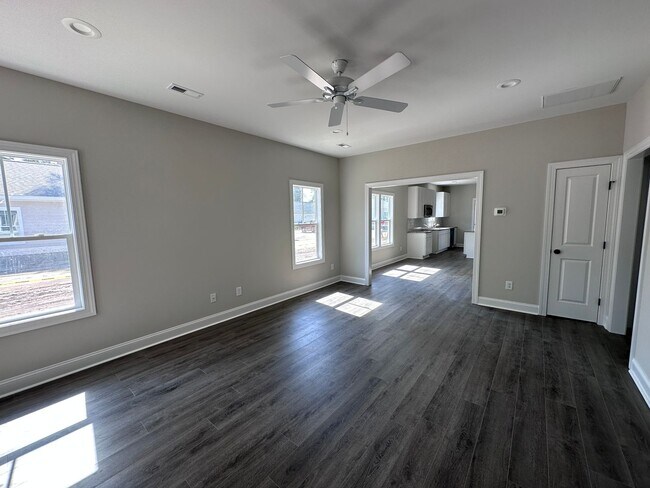 Building Photo - 4308 Peachtree Ave