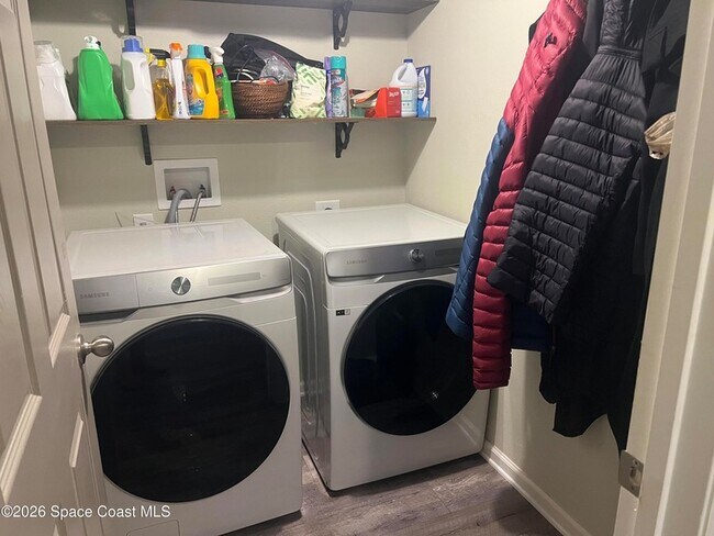 Building Photo - 4061 Dragonfly Dr