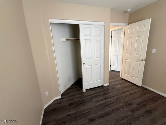 Building Photo - 4241 Ivory Nut St