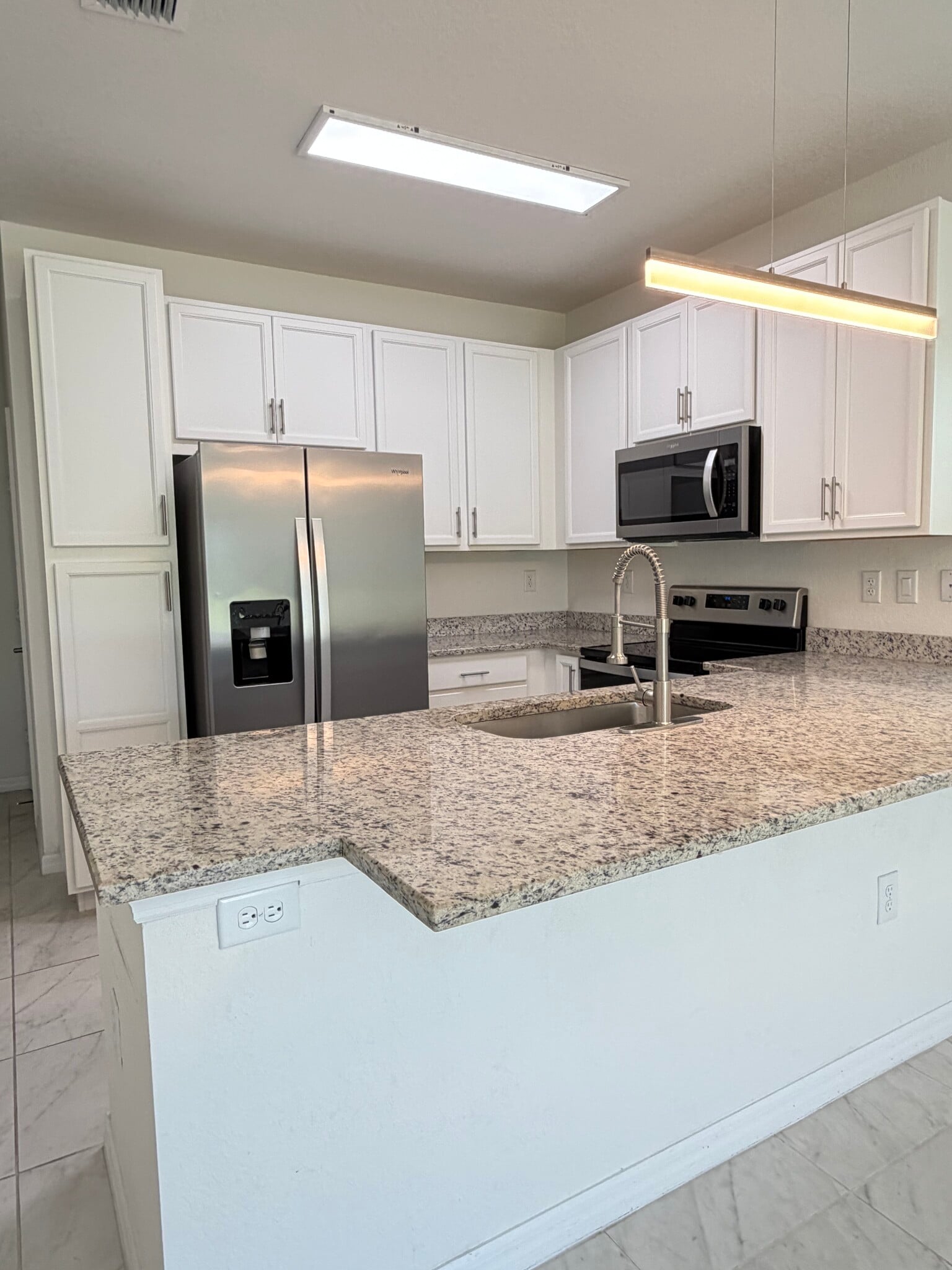 Building Photo - 6280 SW 47th Ct