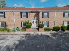 Building Photo - Spacious 3Bed/2Bath Condo in Colonial Point!