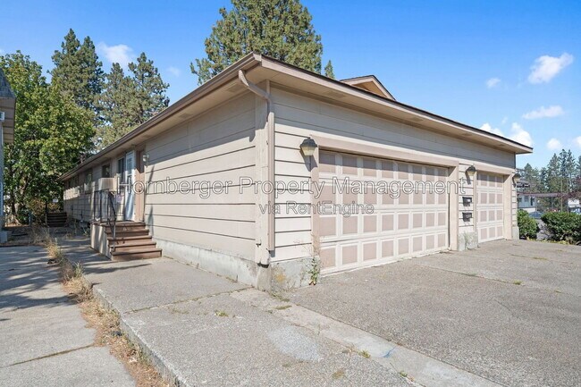 Building Photo - 2815 E 37th Ave