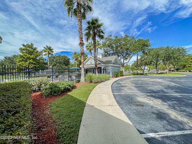 Building Photo - 1717 COUNTY ROAD 220