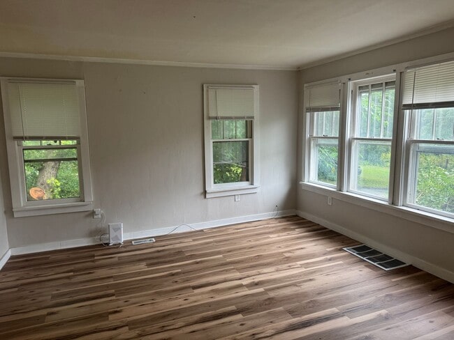 Building Photo - 3515 S 11th Street Rd