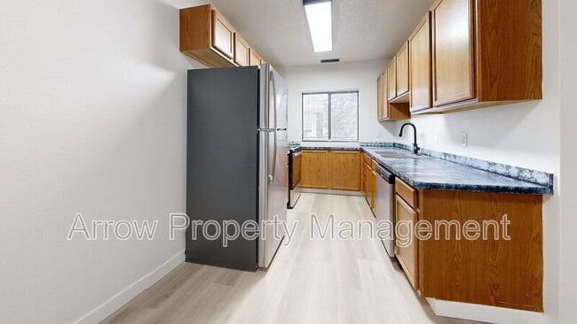 Building Photo - 201 E Arbor Ave