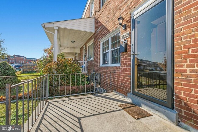 Building Photo - 7532 Rabon Ave