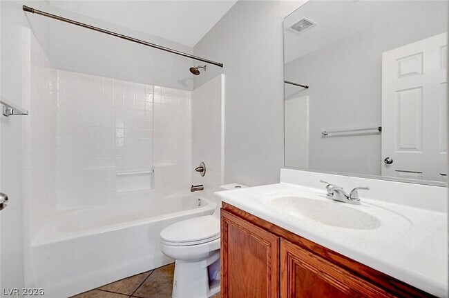 Building Photo - 514 Eresma St