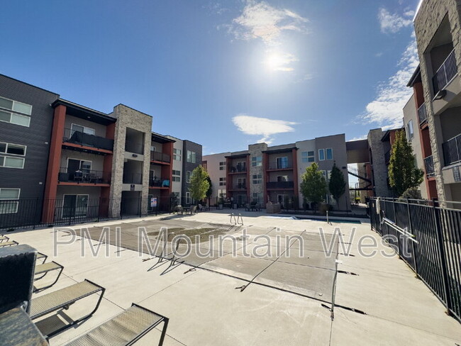 Building Photo - 875 S Depot St