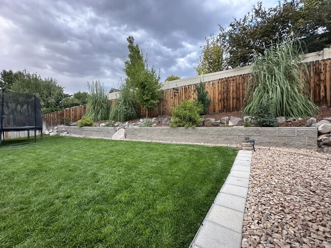 Building Photo - 442 Mediterranean Way