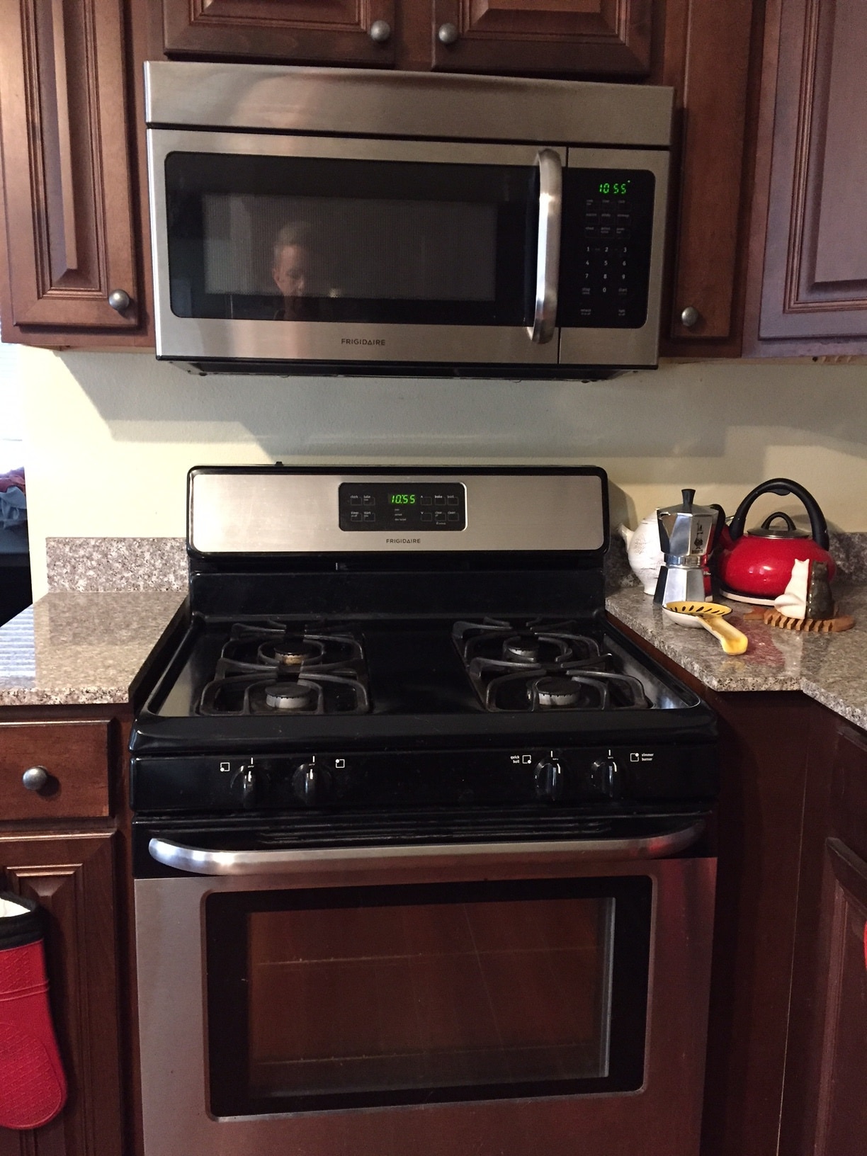 All stainless appliances - 916 Scott St