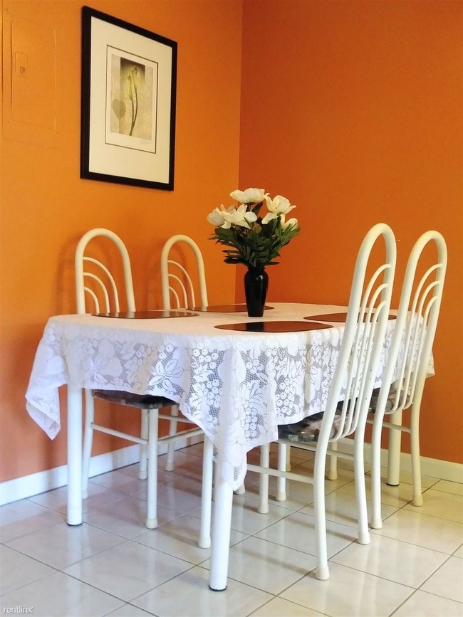 Building Photo - 1 br, 1 bath Condo - Star Paradise