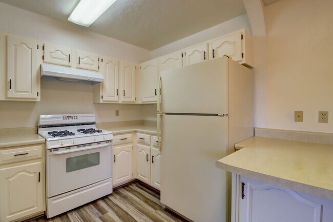 Building Photo - 1298 Tapadero Dr