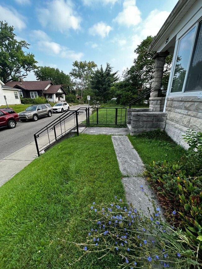 Building Photo - 521 S Grant St