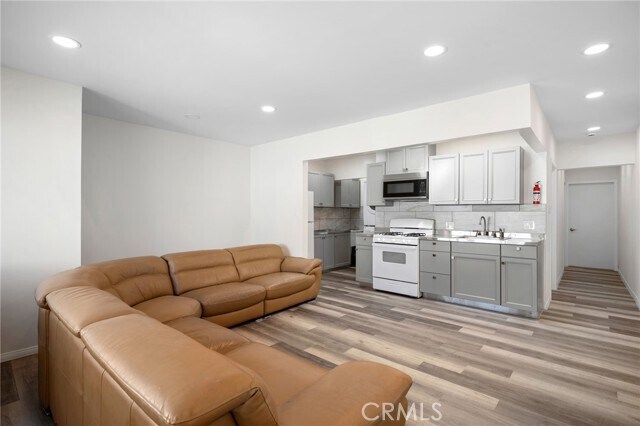 Building Photo - 614 N 4th St