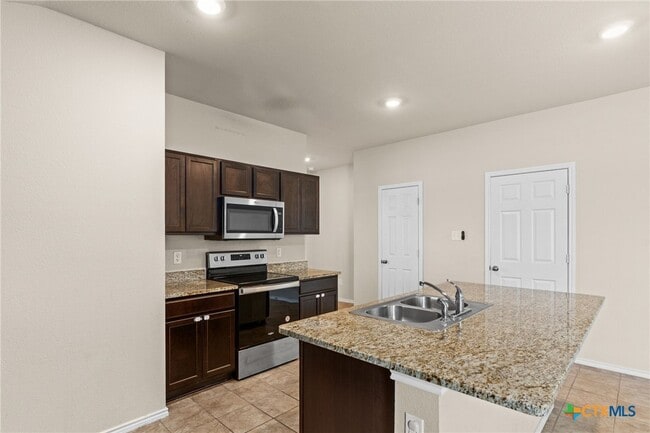 Building Photo - 9506 Kensley Rose Dr