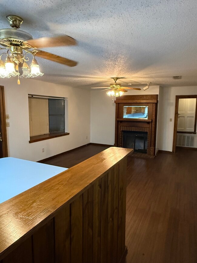 Building Photo - 3809 Addison Ave