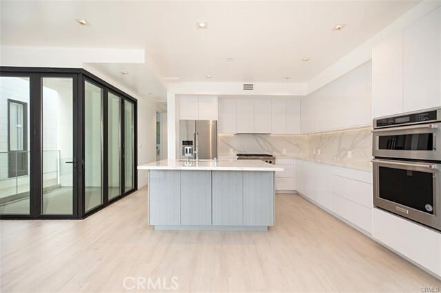 Building Photo - 423 Orchid Ave