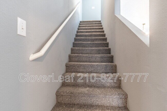 Building Photo - 5818 Sherbrooke Oak