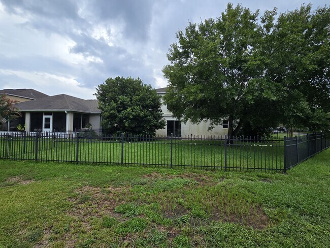 Building Photo - 405 Brooklet Cir