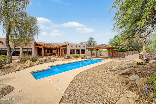 Building Photo - 9202 E Rimrock Dr