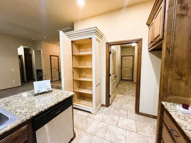 Building Photo - 14812 Brent Cir