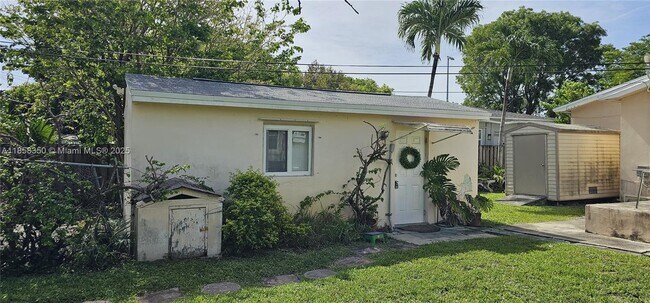 Building Photo - 1701 Shenandoah St