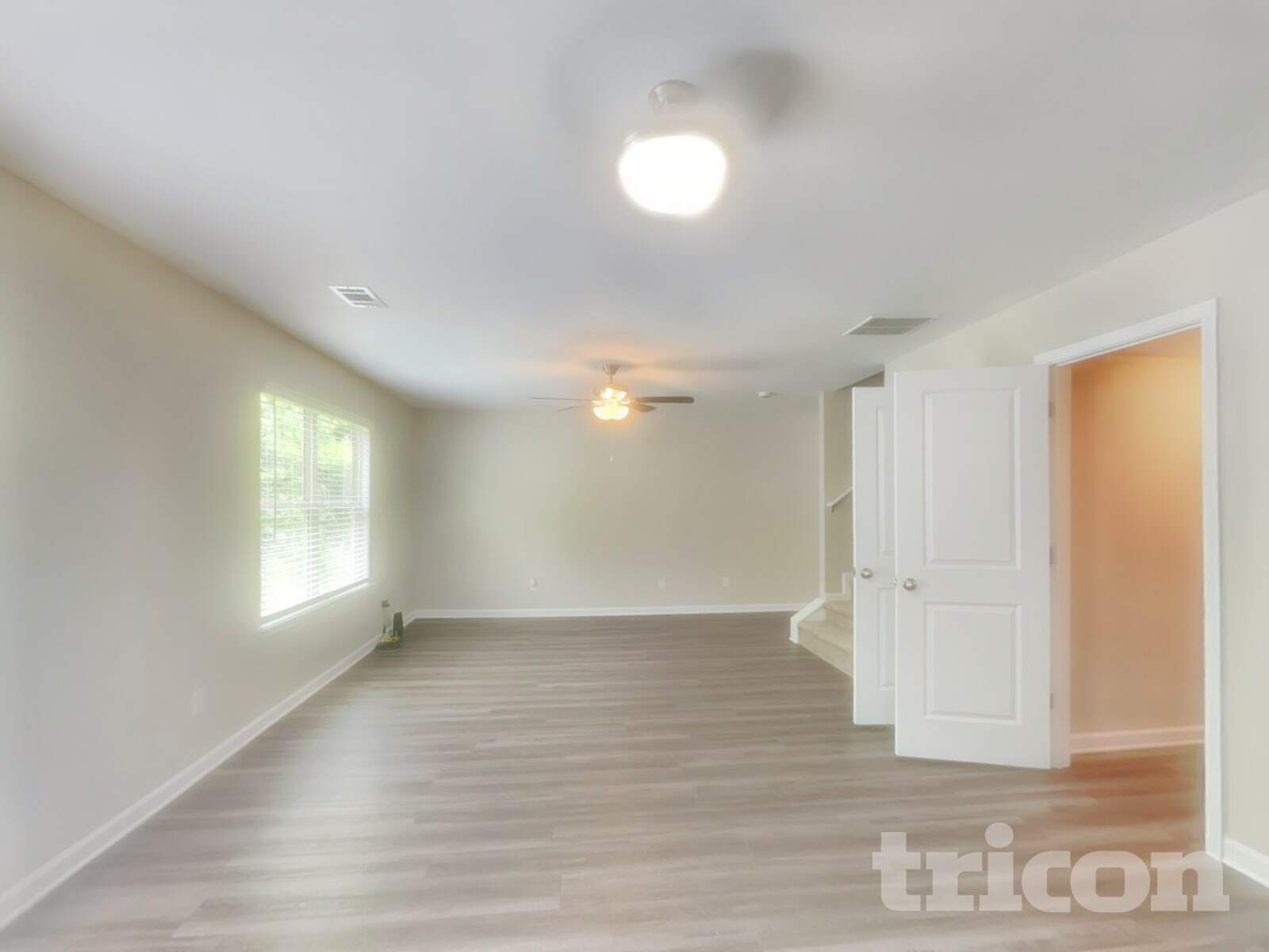 Building Photo - 325 Nutwood Trce