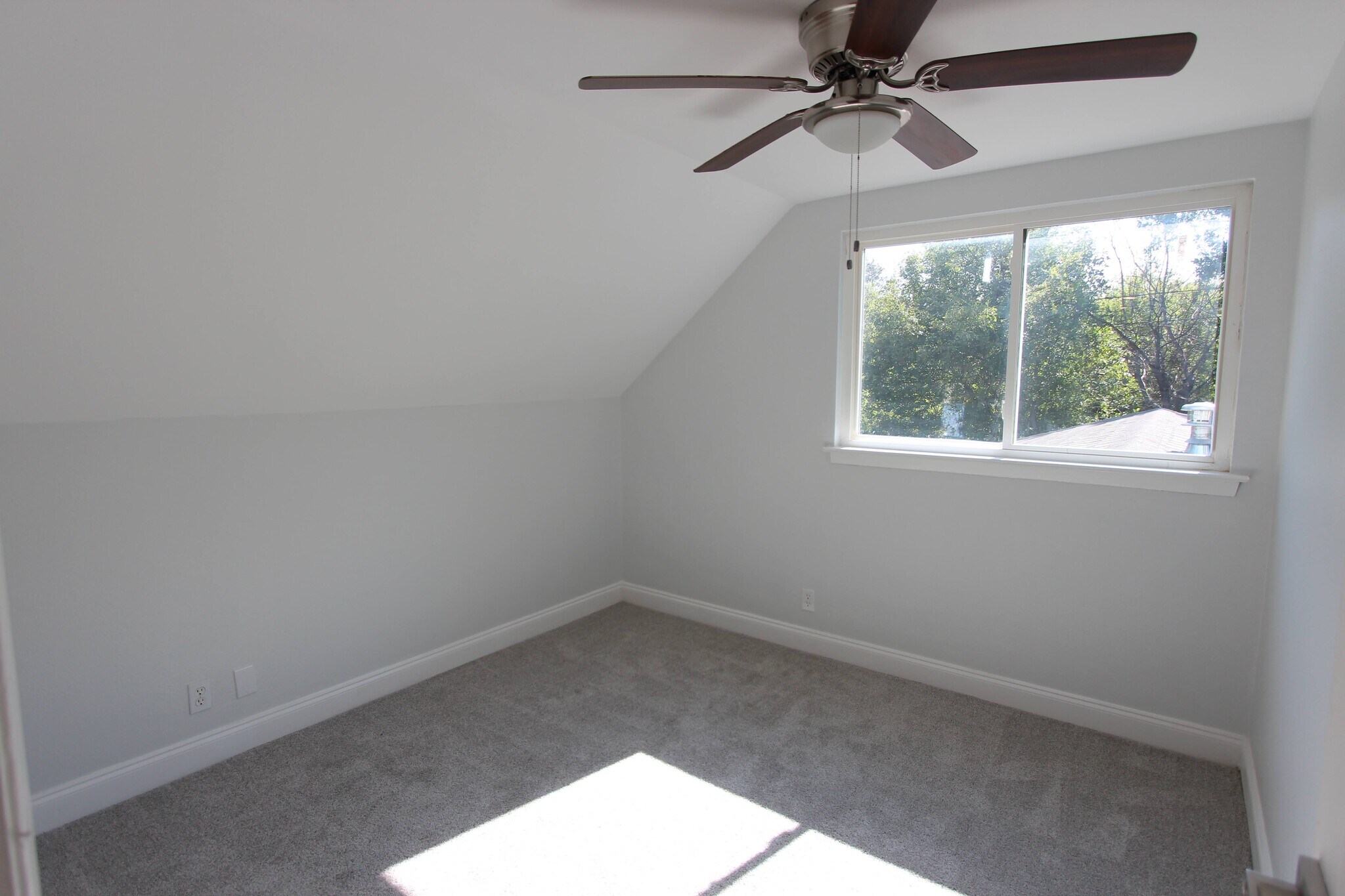 Bedroom 4 - 1418 Finley Rd
