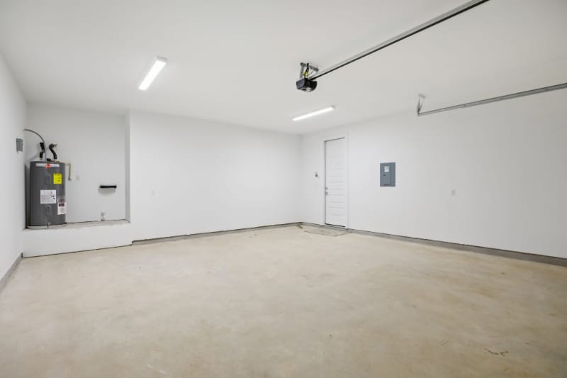 Building Photo - 1104 Yaupon Holly Dr