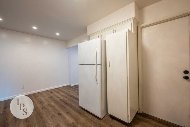 Building Photo - Fresno Eastside Home, 3BR/2BA, Modern Upgr...