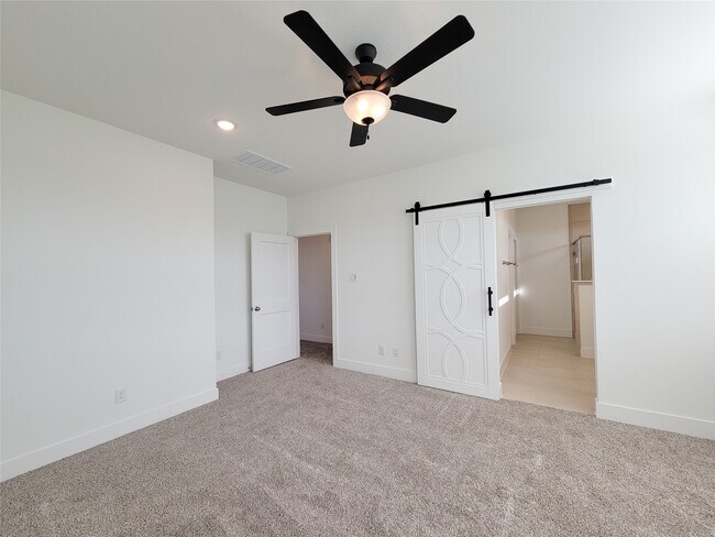 Building Photo - 10058 Rosette Dr