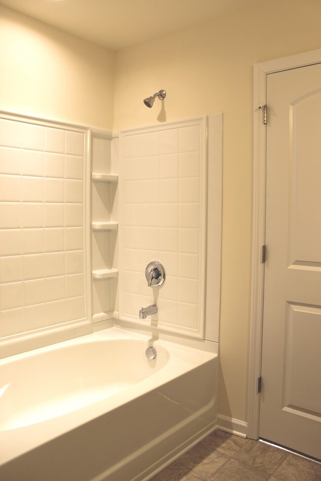 Building Photo - 6435 Prosperity Church Rd