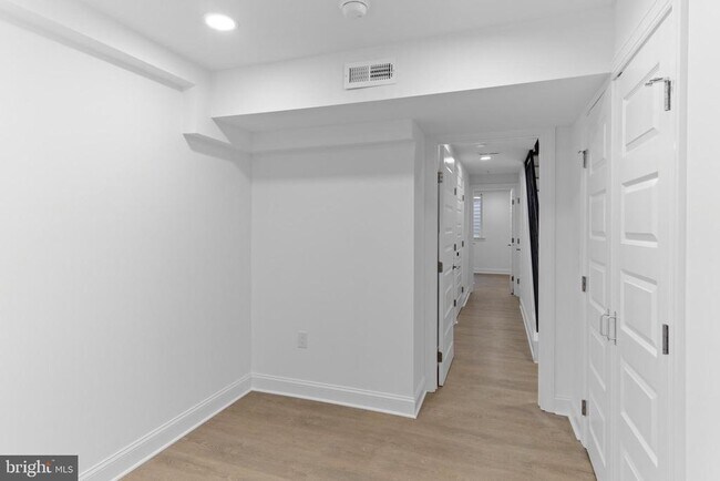 Building Photo - 2156 N 9th St