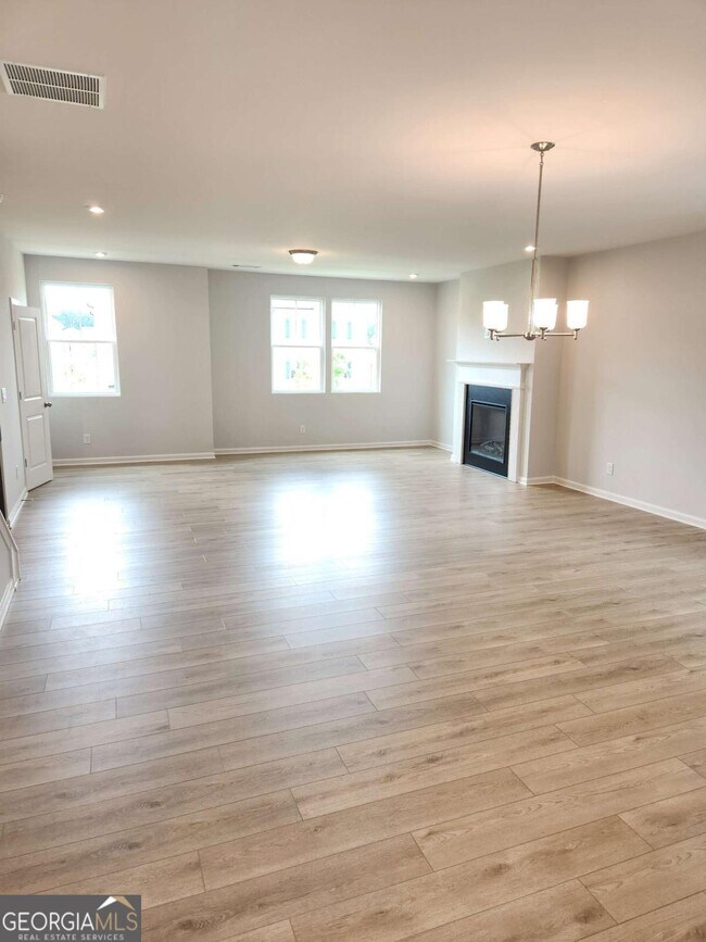 Building Photo - 821 York Aly