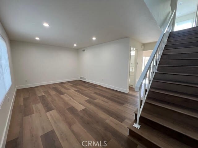 Building Photo - 520 Breezewood Ct