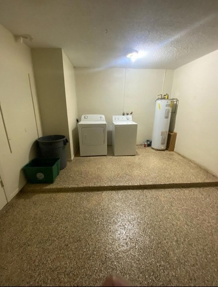 Building Photo - 635 Parkside Ave