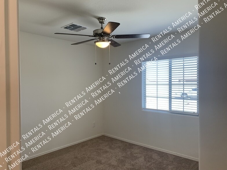 Building Photo - 2569 N Agave Ln