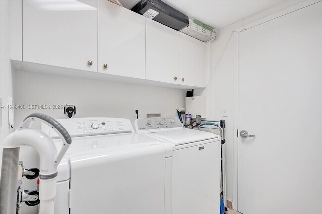 Building Photo - 19111 Collins Ave