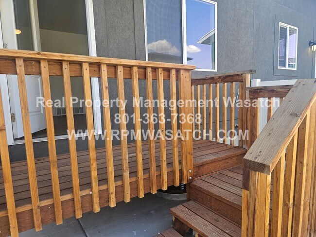 Building Photo - 738 N 160 E
