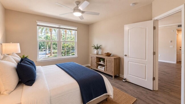 Building Photo - 4142 Central Sarasota Pky