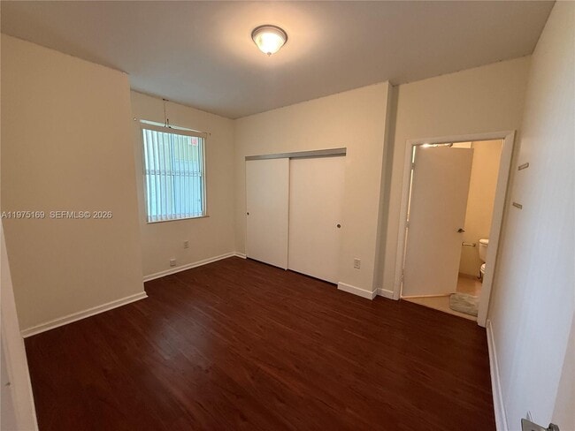 Building Photo - 3340 NE 190th St