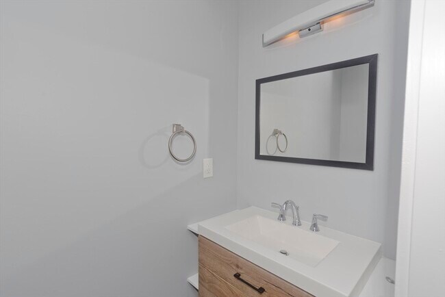 Building Photo - 27 Charbonneau Terrace